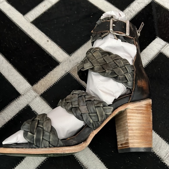 NWT Freebird by Steven Bayou Olive Multi - Picture 8 of 9